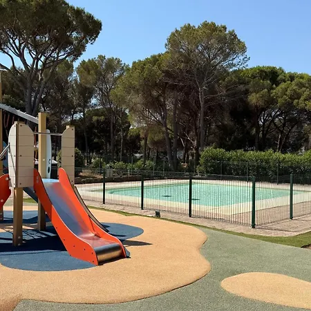F1 Climatise Avec Piscine