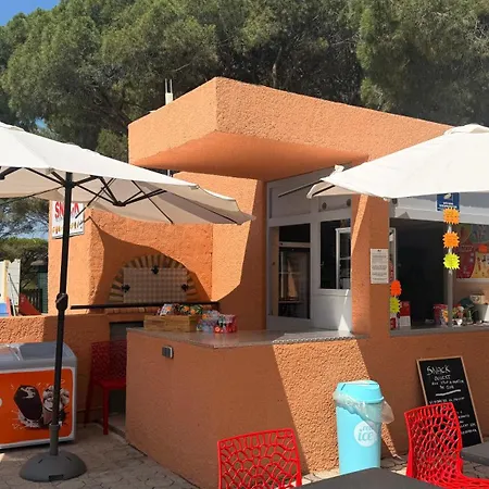 F1 Climatise Avec Piscine 公寓
