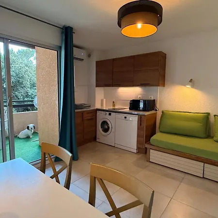 Apartament F1 Climatise Avec Piscine *
